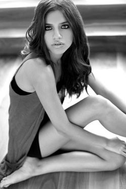 London Fashion Photographer - Chloe Lewtas